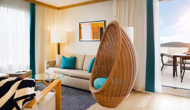 SUN GARDENS - DELUXE  ONE BEDROOM RESIDENCE SEA VIEW LIVING ROOM